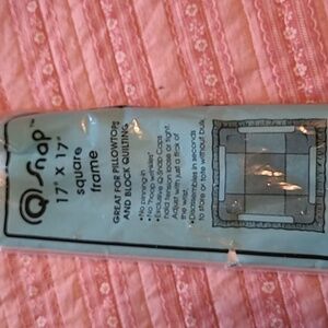 New never used 4 pc Q Snap 17" x 17" square quilting frame